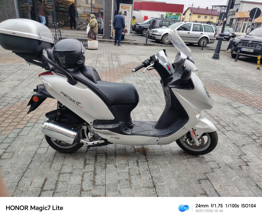 Vînd scuter khimco Grand Dink150 Cm3