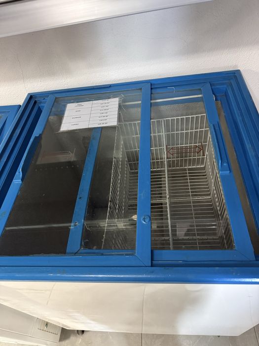 Фризери и витрина