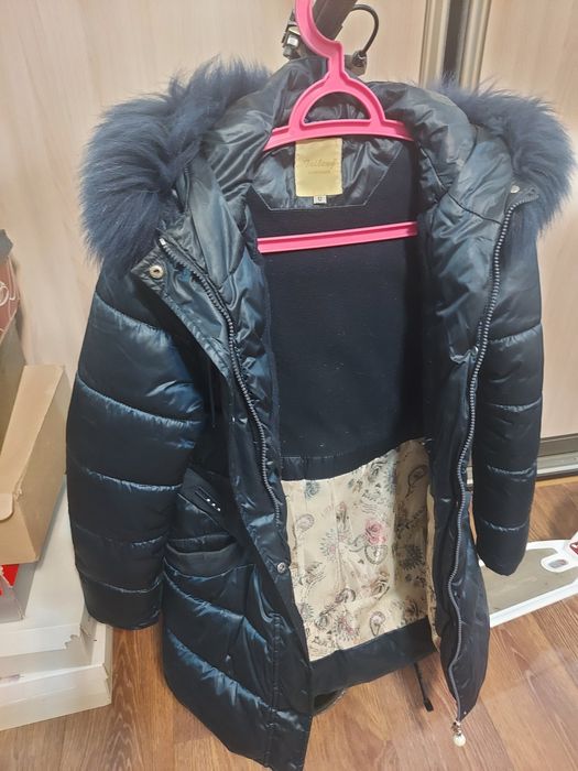 Продам куртку зимнюю на девочку