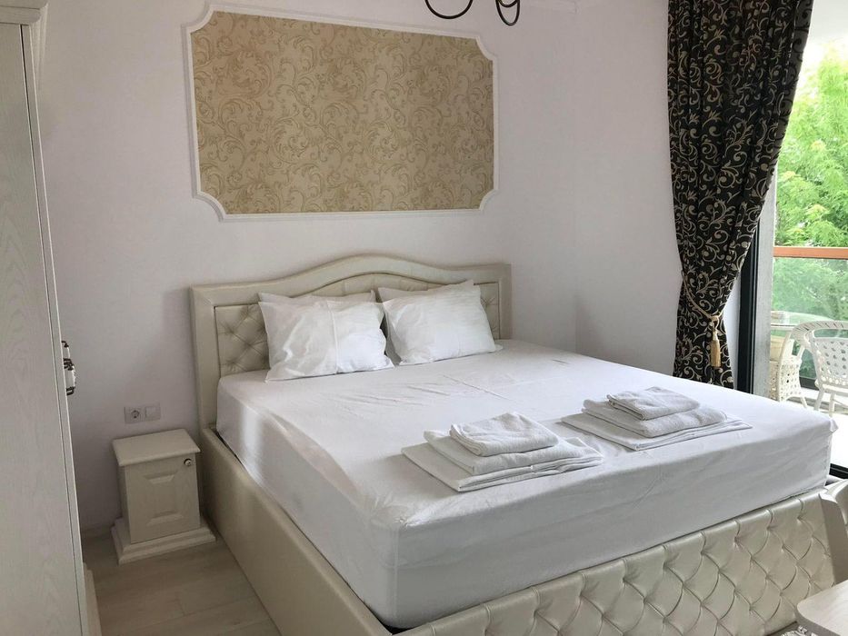 Дава се под наем Къща в Бургас, Сарафово - 120 кв.м за 1326 € - Снимка #2