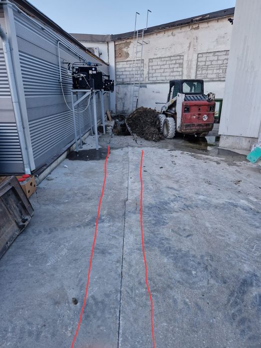 Bobcat de inchiriat Taiere beton gauri gard burghiu pamant sfredel