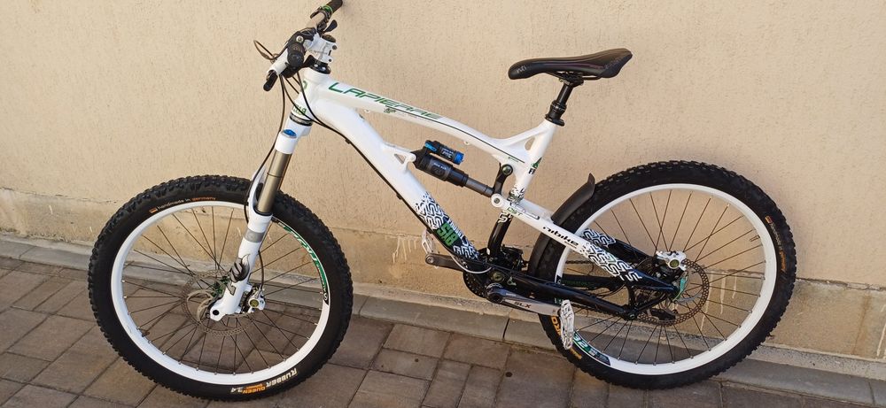 Bicicleta full suspension Lapierre