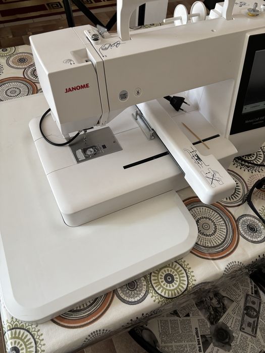 Вышивальная машина Janome Craft 500e
