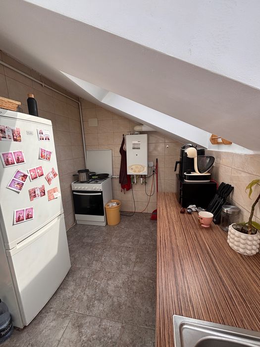 Ofer spre vanzare apartament!