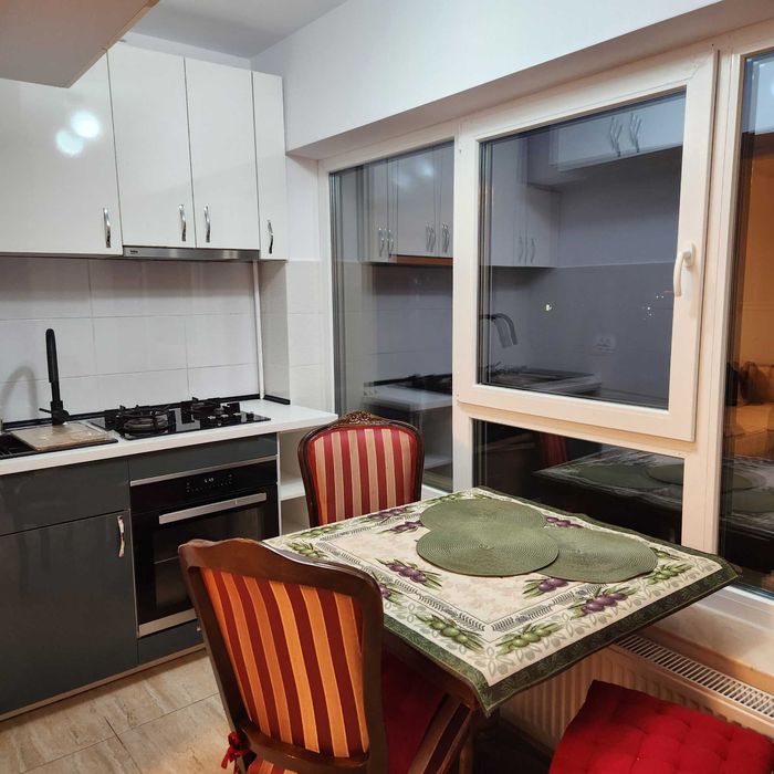 Apartament de închiriat 3 camere decomandat Păcurari