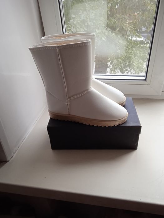 Сапожки новые женские