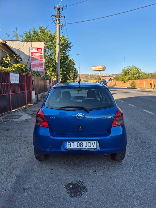 Toyota Yaris 2008 1.3 benzina, stare foarte buna