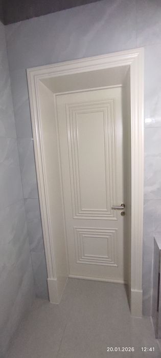 Окна двери кухонная мебель шкафы