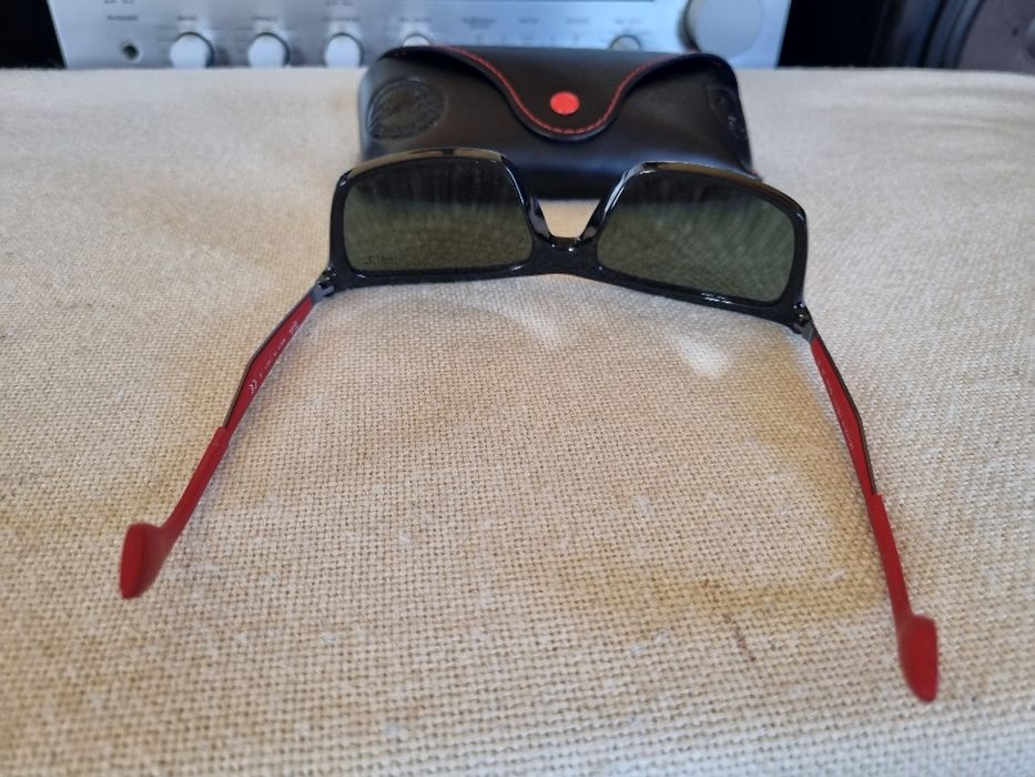Ochelari de soare Ray Ban Scuderia Ferrari RB 4228 M. Putin utilizati