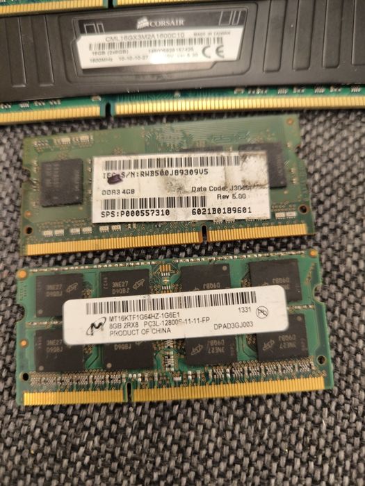 De vânzare plăcute memorie RAM 8 gb