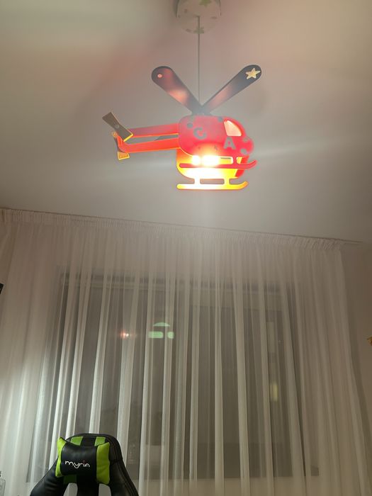 Lustra (lampa) elicopter camera copii .!