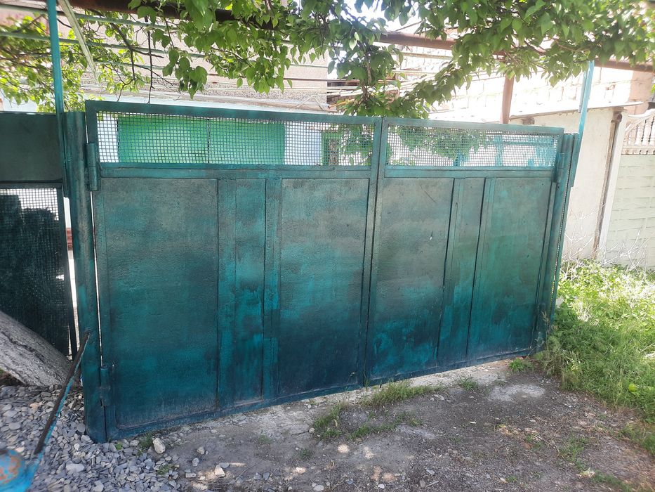 Продаётся б/у ворота
