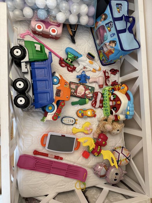 Отдам даром игрушки и т.д