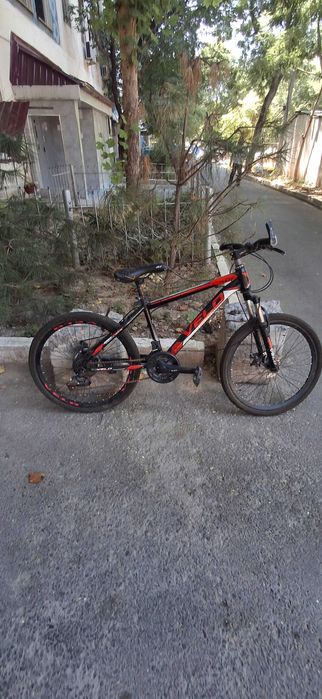 Велосипед Velo горный в хорошем состояние есть 3 скорост срочно продаю