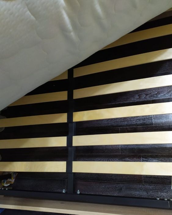 Продам спальный гарнитур