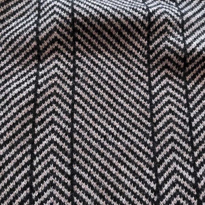 Свитер Uniqlo x JW ANDERSON