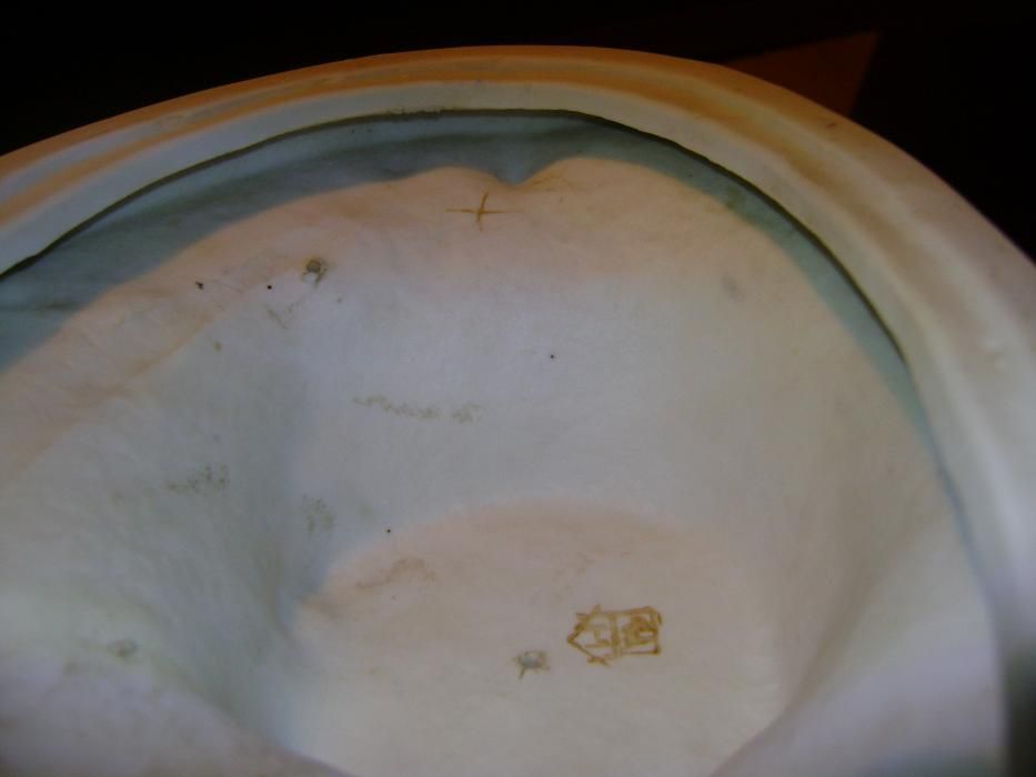 Стара порцеланова ваза 1875 г. Porzellanfabrik Hertweg&Co