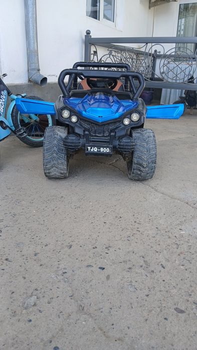 Bolalar mashinasi 4 matorlik