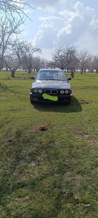 Продам БМВ срочно.