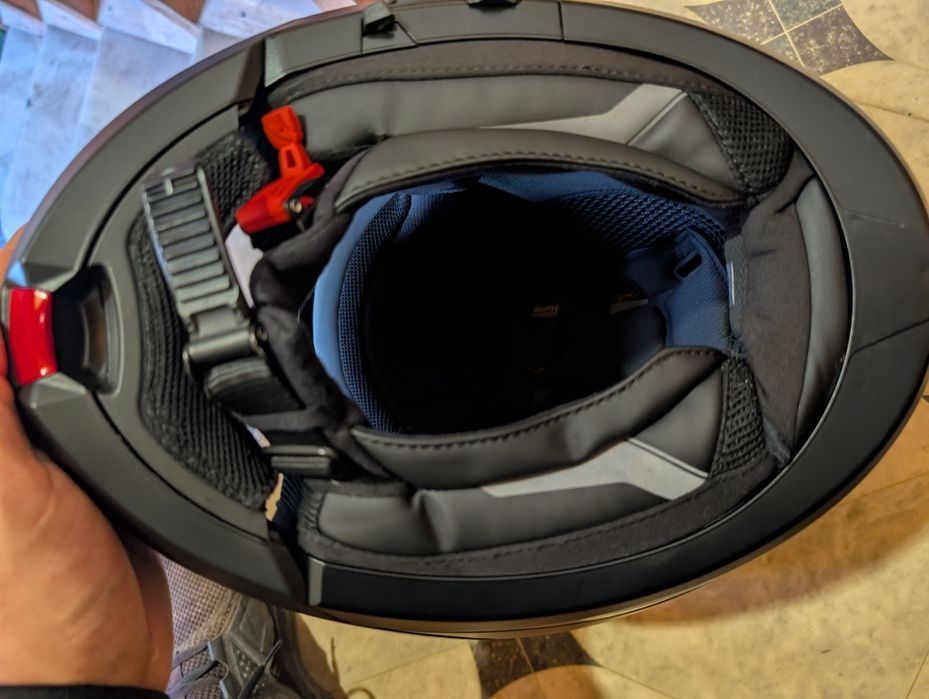 каска Shark OXO Dark Shadow Mat Black.