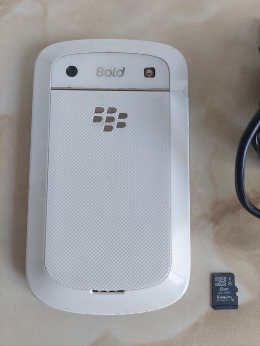 Vând BlackBerry 9900 White / Alb, fără probleme, DEcodat //poze reale