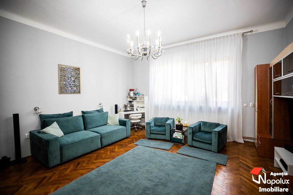 Apartament 3 camere zona Centru