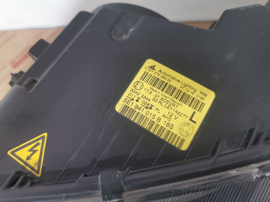 Far stânga skoda octavia an 2013 /2017