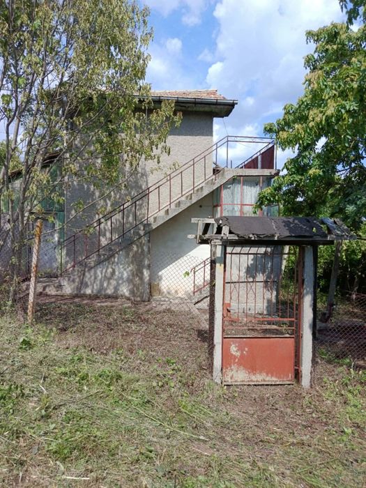 Двуетажна вила Драката