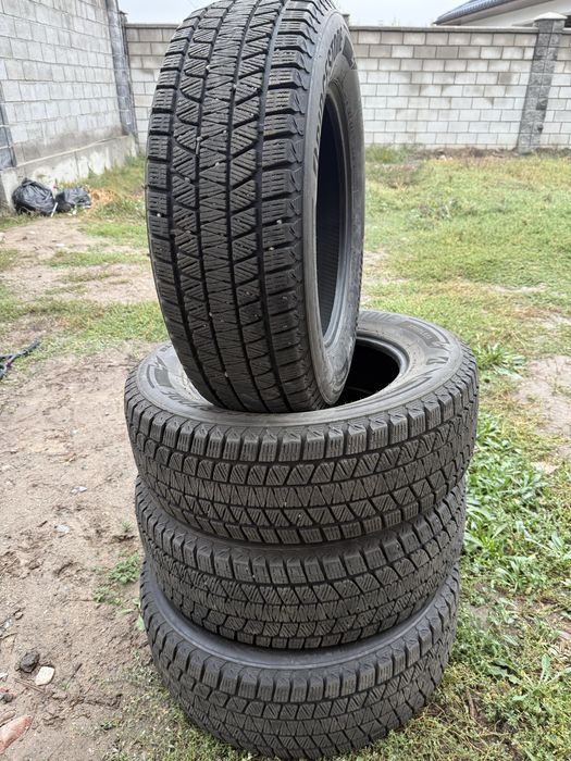 Резина  Bridgestone Blizzak