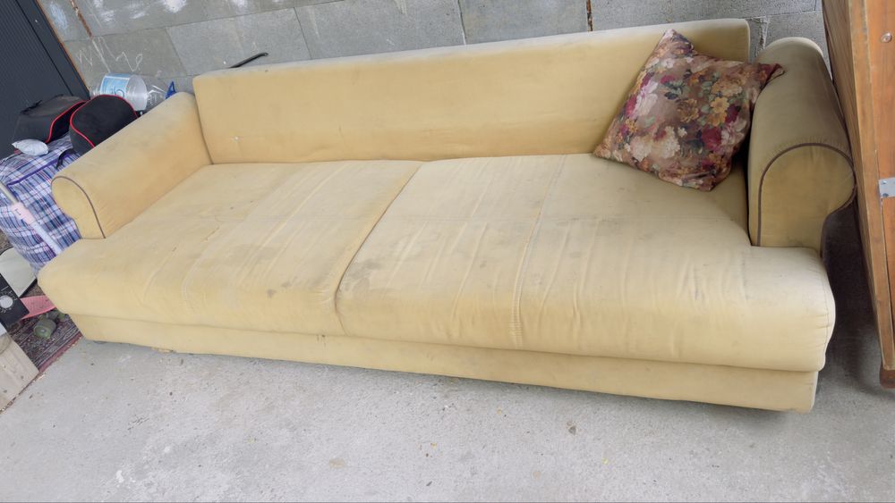 Продаю диван! Расскладной!