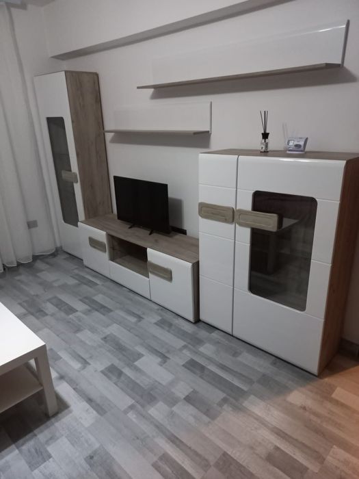Închiriez apartament 2 camere ultracentral