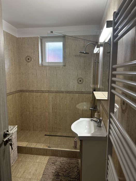 Apartament de inchiriat!