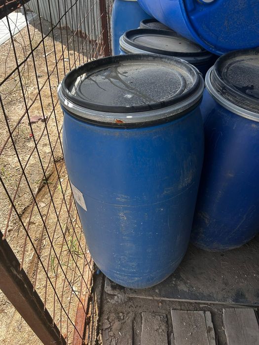 Продам Чистые  пластмассовые бочки чистые