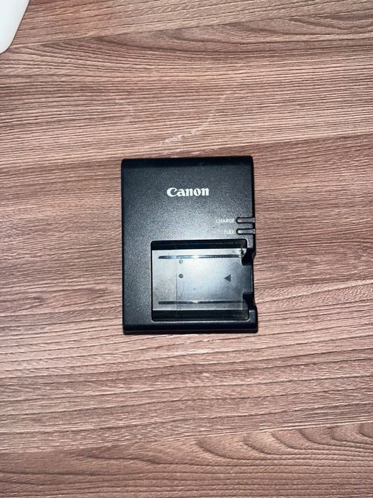 Фотоаппарат Canon 1100D