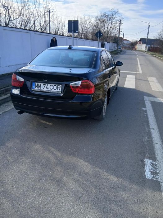 Vând BMW 320 e90