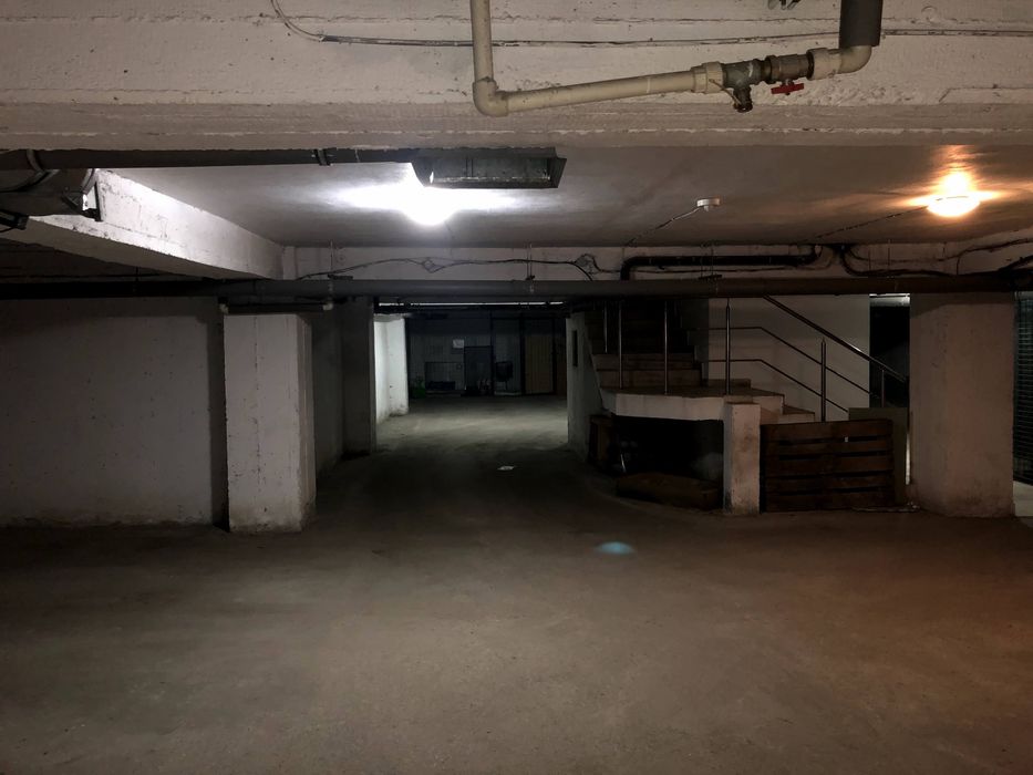 Inchiriez garaj subteran Otopeni, Str. Floare de Cais