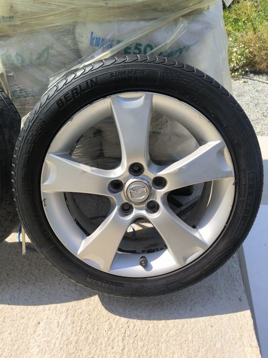 Гуми  205/50/17 и патерица 5х114,3 за Mazda, Subaru, Toyota