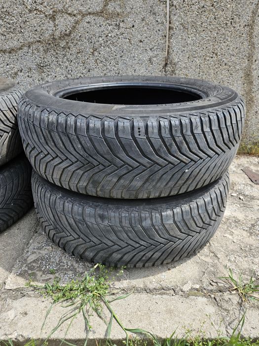 Michelin Cross Climate2 215 60 17 всесезонни гуми