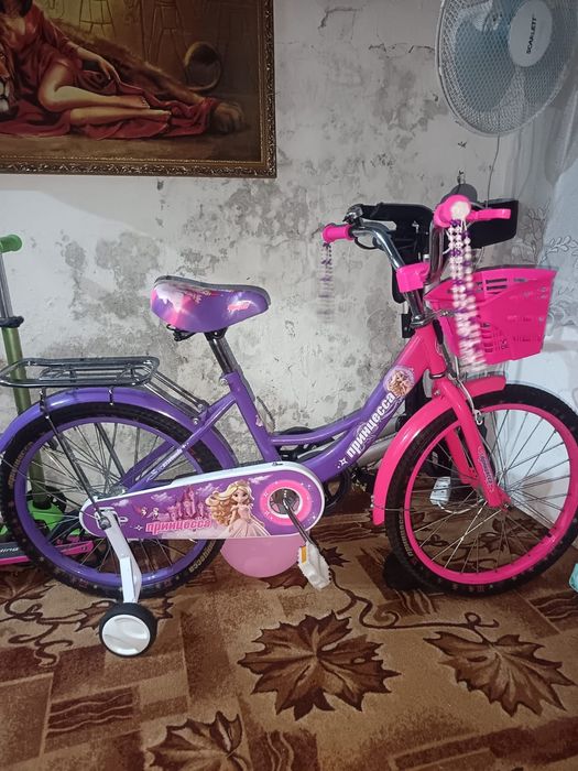 Продам новый, велосипед для девочки.