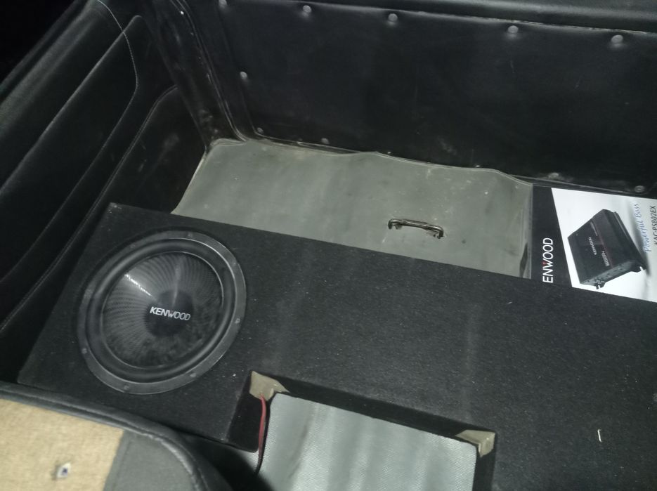 Kenwood Sabfer yashki bilan.