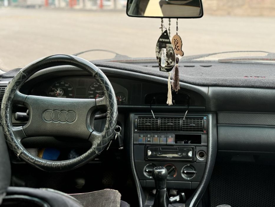 Продам Audi 100 C4