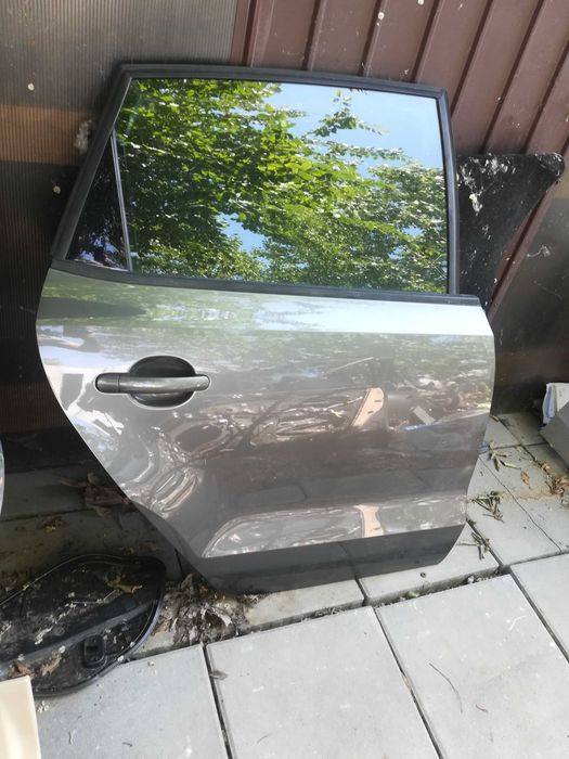Ușă portiera stingă spate și dreapta spate Volkswagen POLO 6 R
