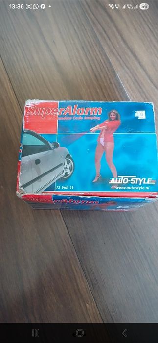 Alarmă auto,  este nouă in cutie