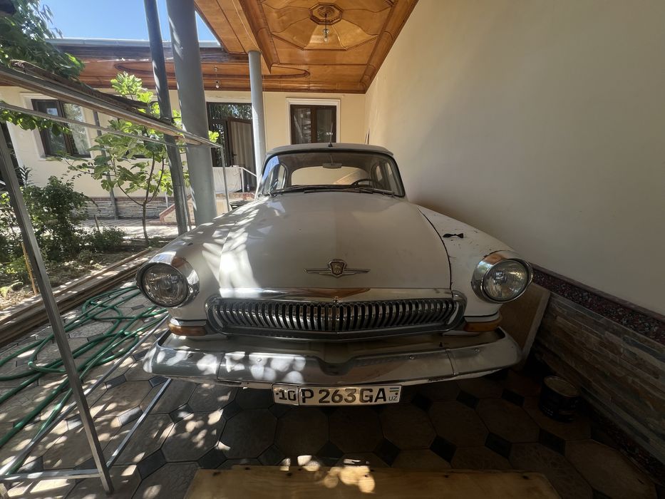 Автомобиль волга21