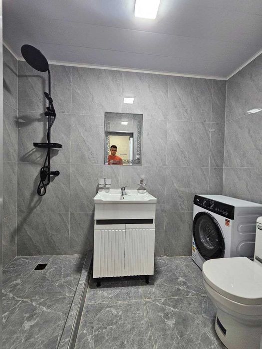 Срочно продается 3х комнатная люкс квартира на 1 этаже, в Самарканде