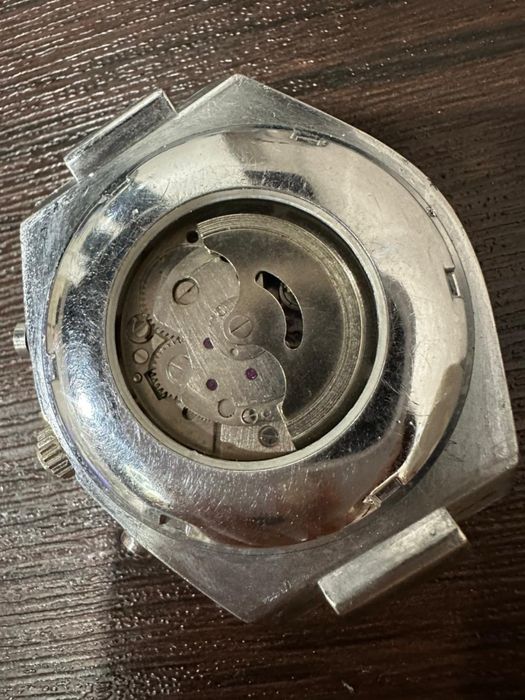 Продаю оригинальные часы Breitling