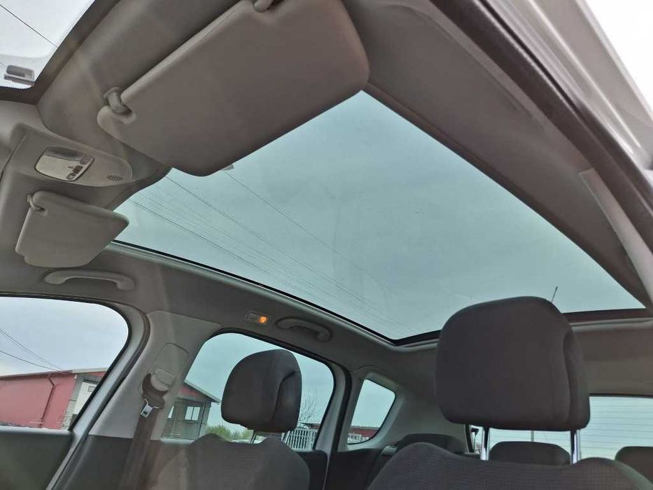 Dezmembrez Peugeot 3008 Hybrid 4x4 2.0 HDI RHC 200 cai an 2012