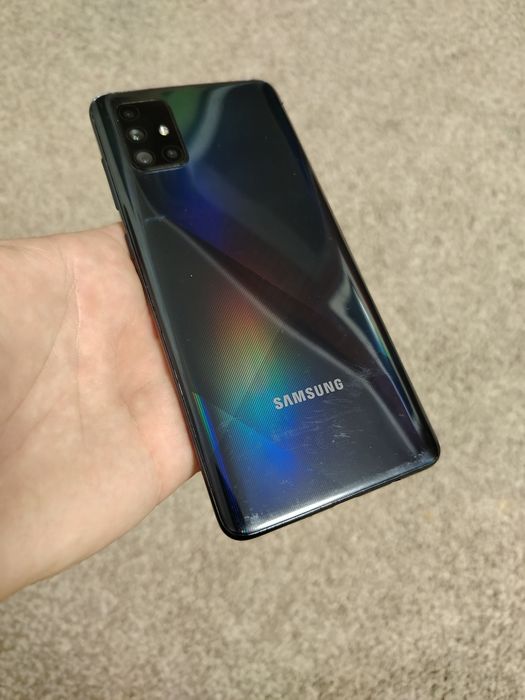 Samsung A71 ingrijit