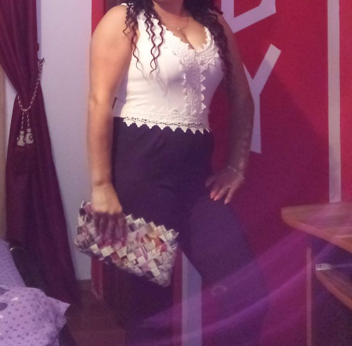 Vând compleu alb cu negru