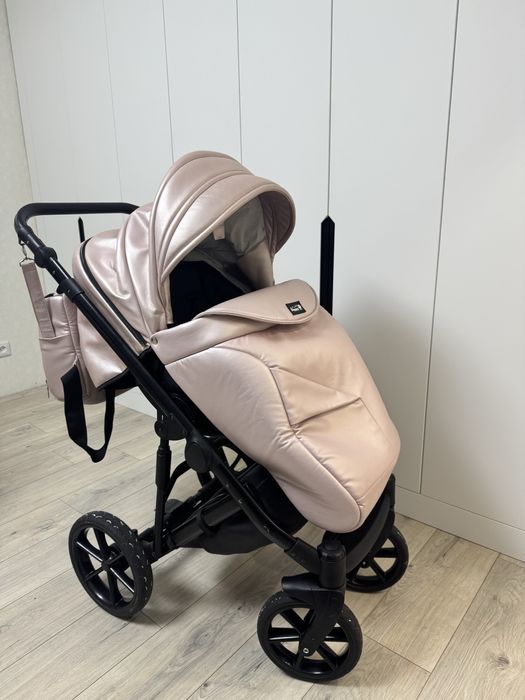 Продам коляску 2в1